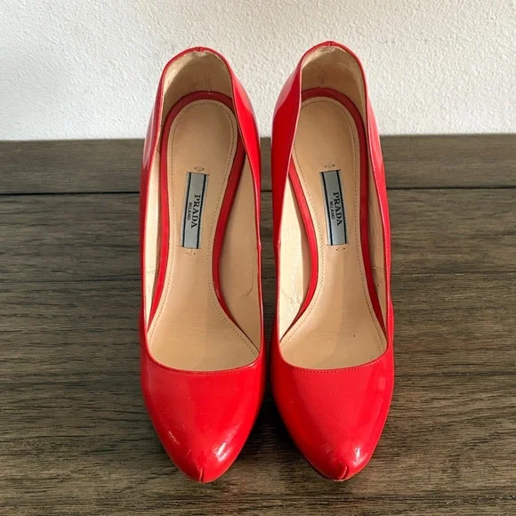 [Prada] Authenticated Red Patent Leather Stiletto Pump Heels Women’s EU 38, US 8 - Picture 3 of 15